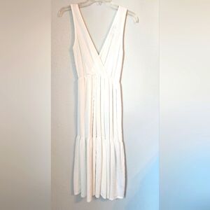 🔥Juniors White Ribbed Maxi Dress size Small